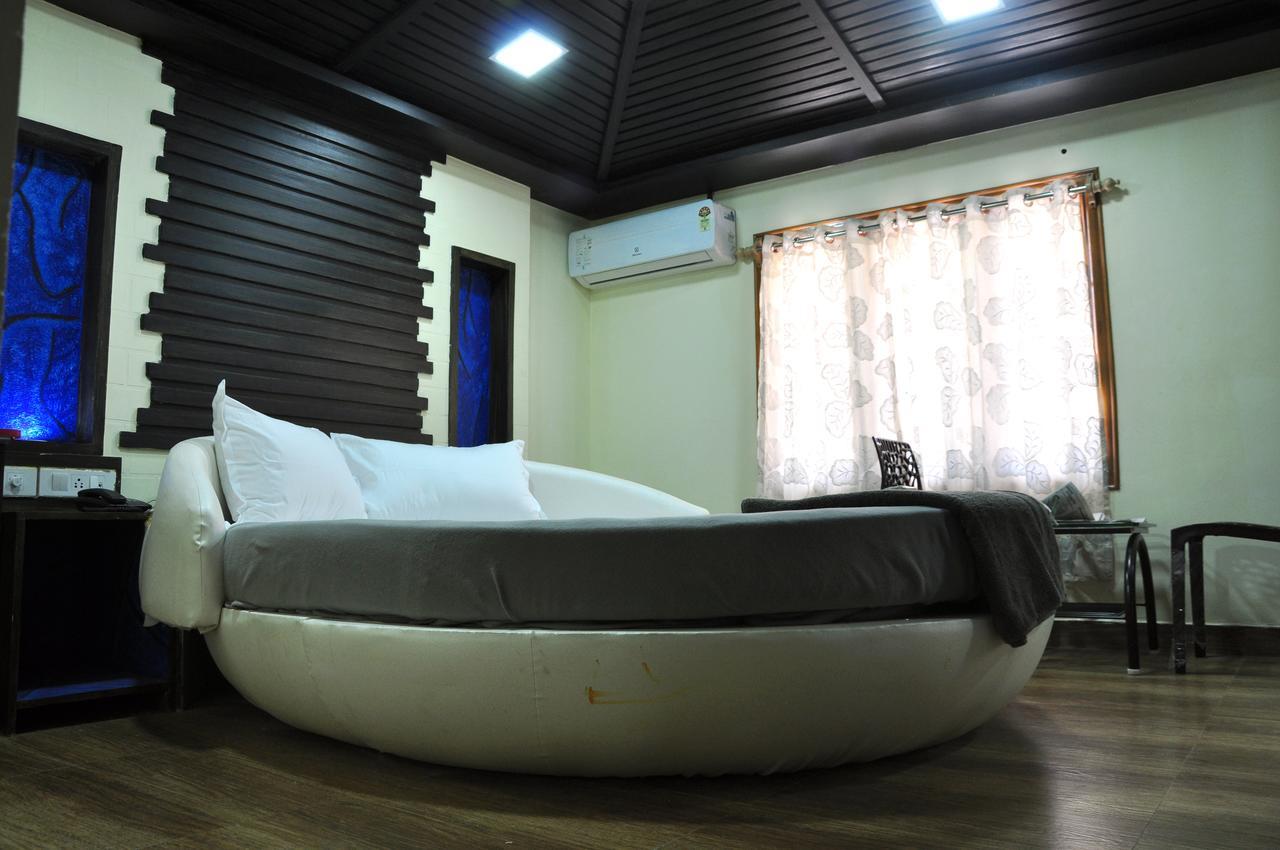 Hotel Anandhiram Heritage Karaikal Εξωτερικό φωτογραφία